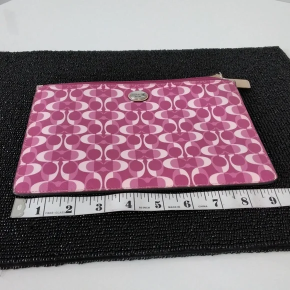 Pink Coach IPad case - Picture 7 of 8